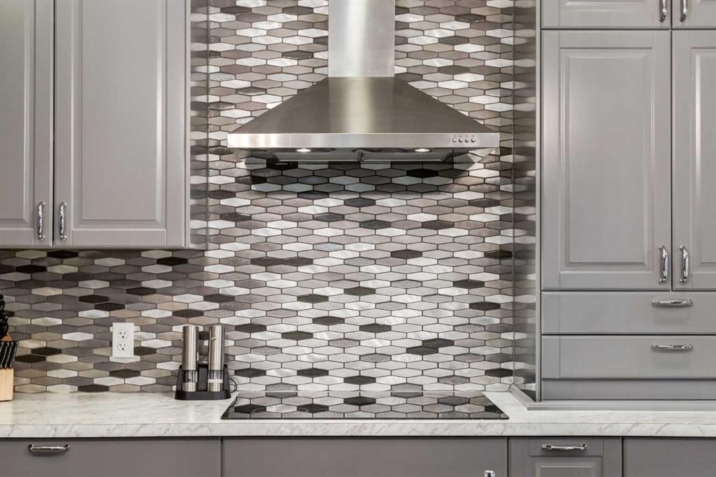 107 Evansbrooke Manor Nw, Calgary, AB - Indoor Photo Showing Other Room