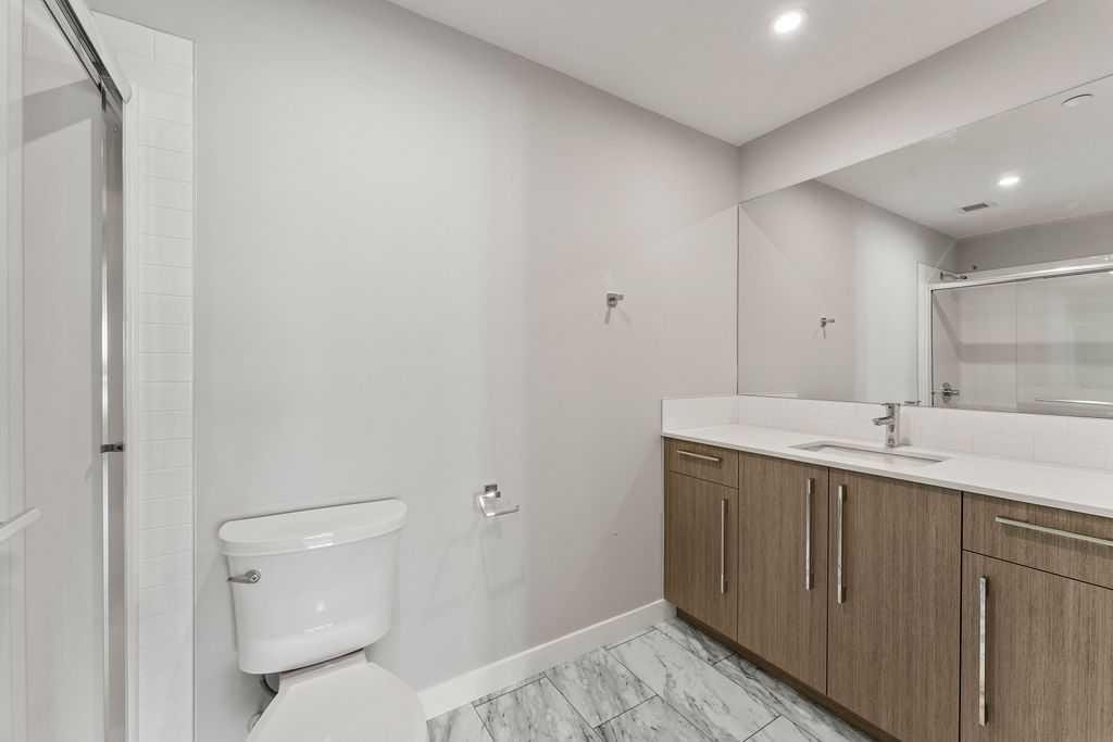 3206-60 Skyview Ranch Road Ne, Calgary, AB - Indoor Photo Showing Bathroom