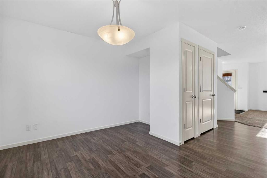 512 Evanston Drive Nw, Calgary, AB - Indoor Photo Showing Other Room