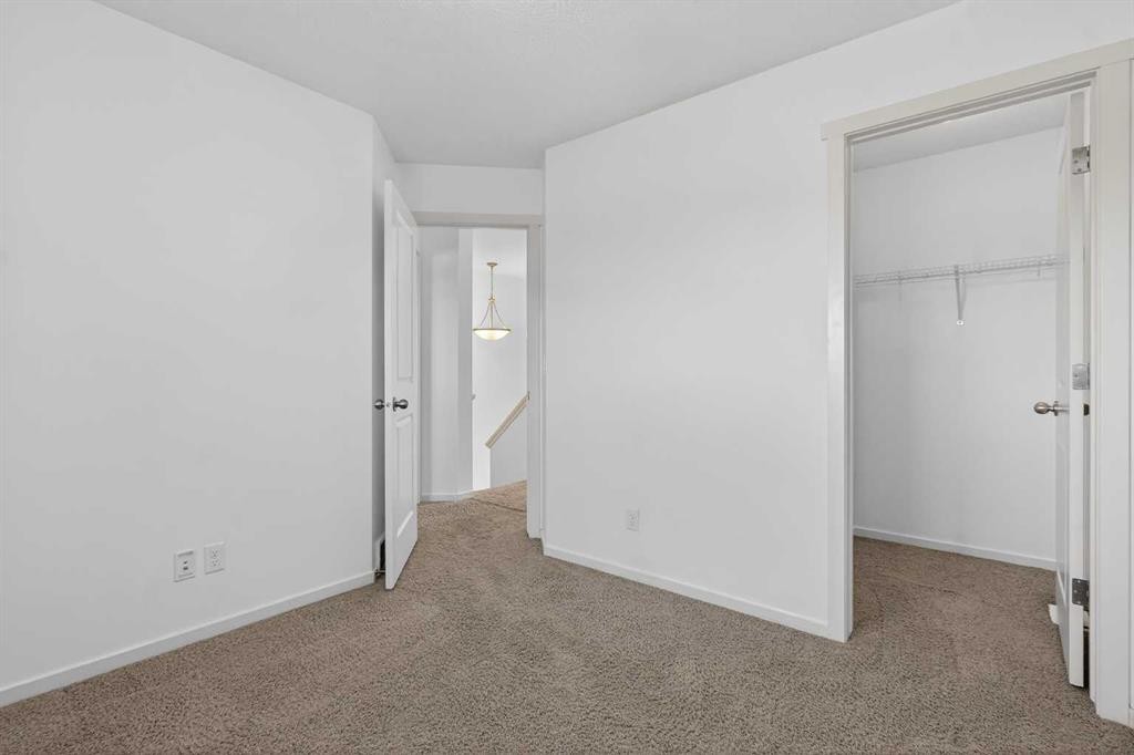 512 Evanston Drive Nw, Calgary, AB - Indoor Photo Showing Other Room