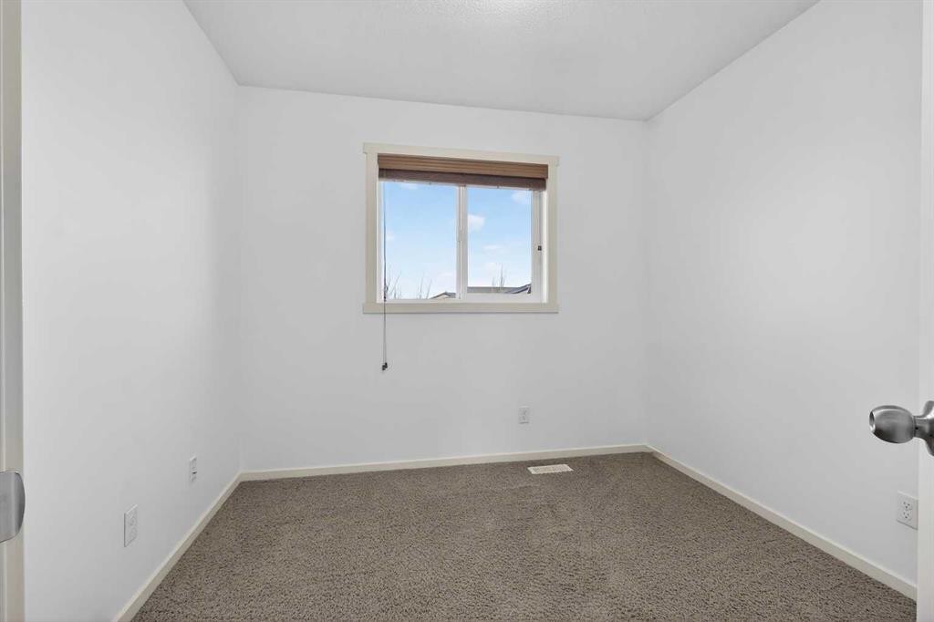 512 Evanston Drive Nw, Calgary, AB - Indoor Photo Showing Other Room