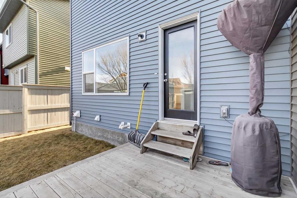 512 Evanston Drive Nw, Calgary, AB - Outdoor