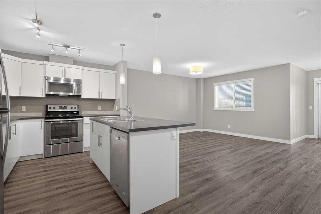 307 Skyview Ranch Grove Ne, Calgary, AB - Indoor Photo Showing Kitchen With Upgraded Kitchen
