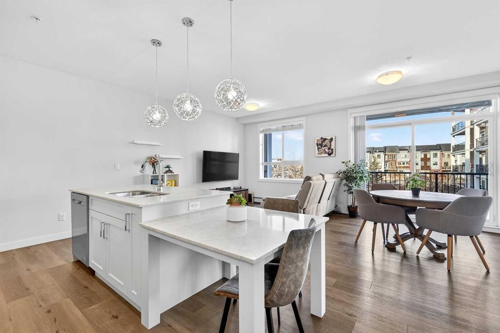218-30 Walgrove Walk Se, Calgary, AB - Indoor Photo Showing Dining Room
