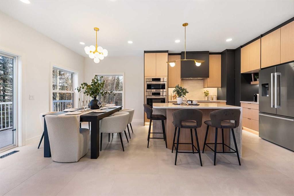 125 Discovery Place Sw, Calgary, AB - Indoor