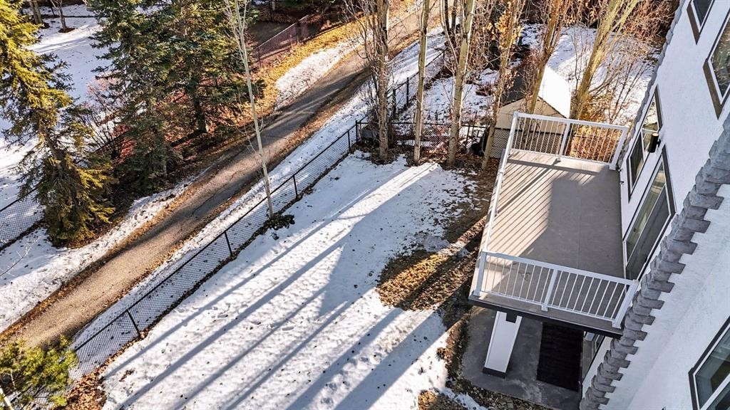 125 Discovery Place Sw, Calgary, AB - Outdoor