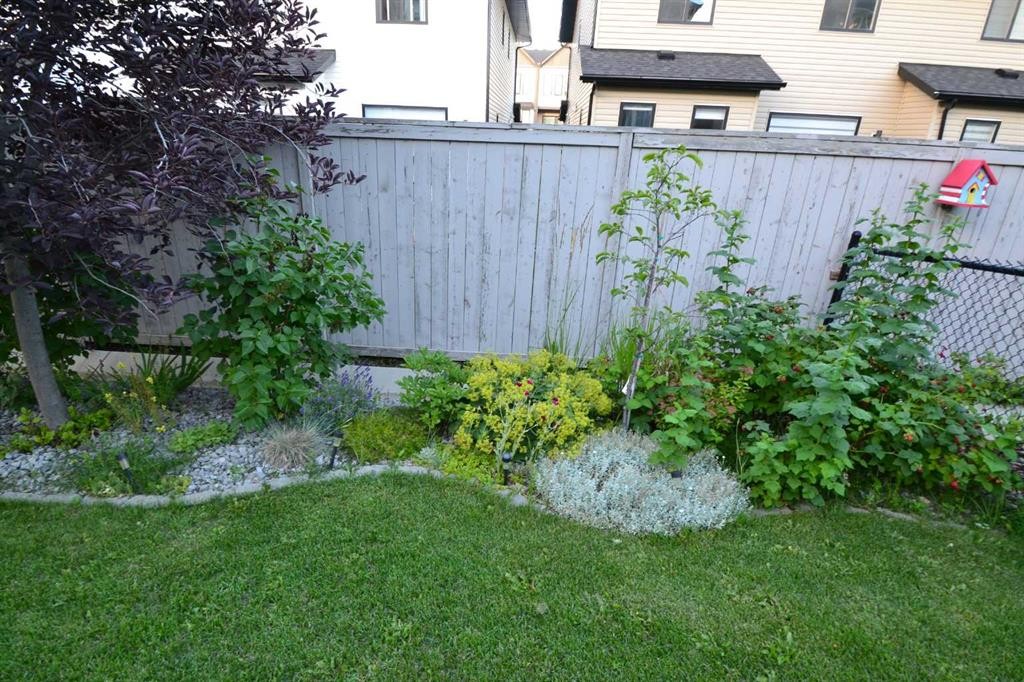 613 Hillcrest Road Sw, Airdrie, AB - Outdoor