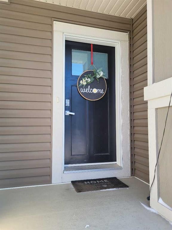 613 Hillcrest Road Sw, Airdrie, AB - Outdoor With Exterior