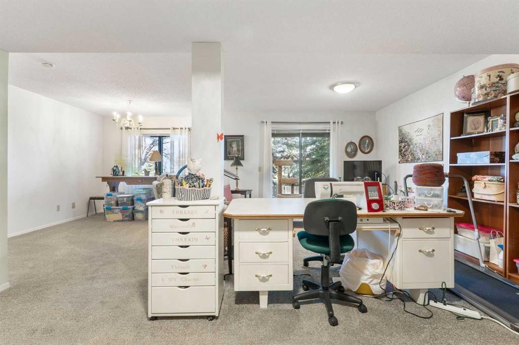 34-118 Strathcona Road, Calgary, AB - Indoor Photo Showing Office