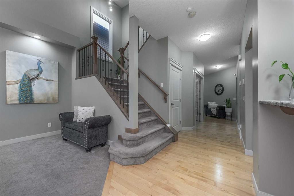 76 Evanspark Circle Nw, Calgary, AB - Indoor Photo Showing Other Room