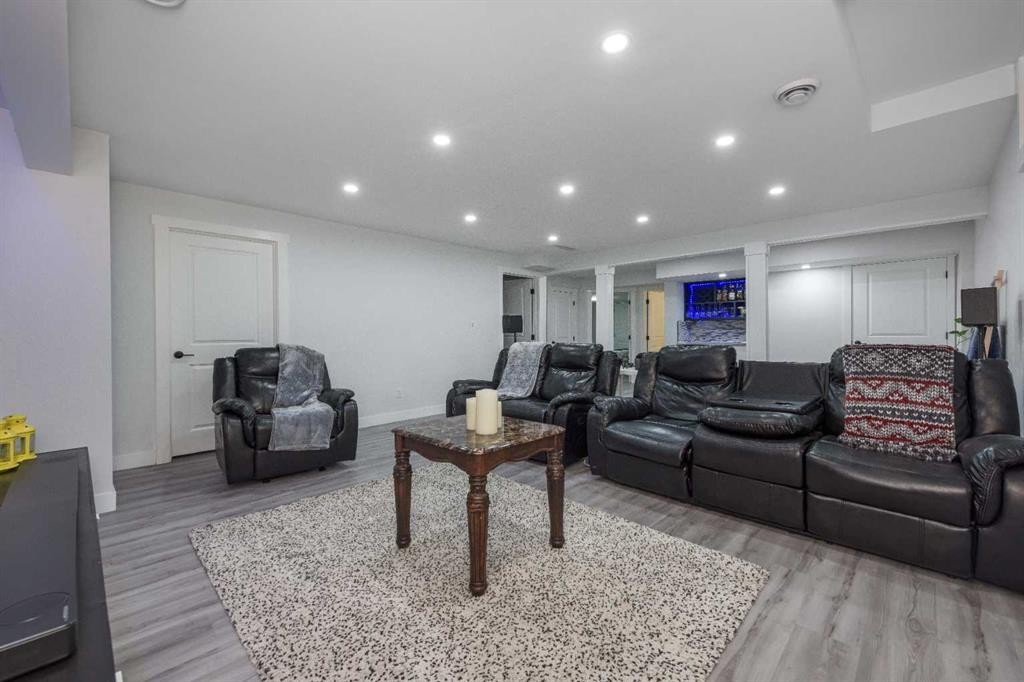 76 Evanspark Circle Nw, Calgary, AB - Indoor