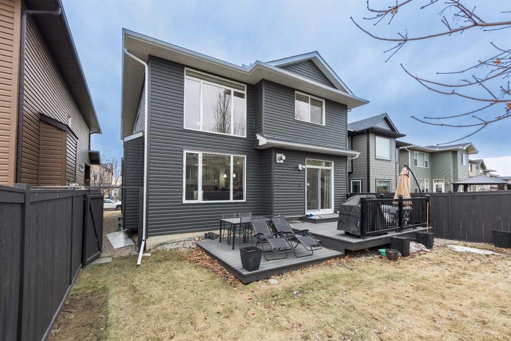 76 Evanspark Circle Nw, Calgary, AB - Outdoor With Exterior