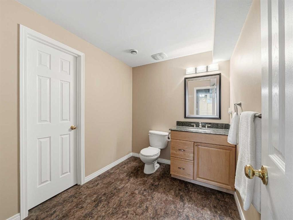 301 Arbour Cliff Close Nw, Calgary, AB - Indoor Photo Showing Bathroom
