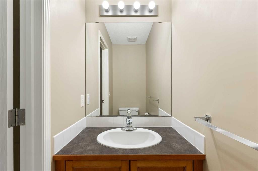 129 Evansbrooke Way Nw, Calgary, AB - Indoor Photo Showing Bathroom