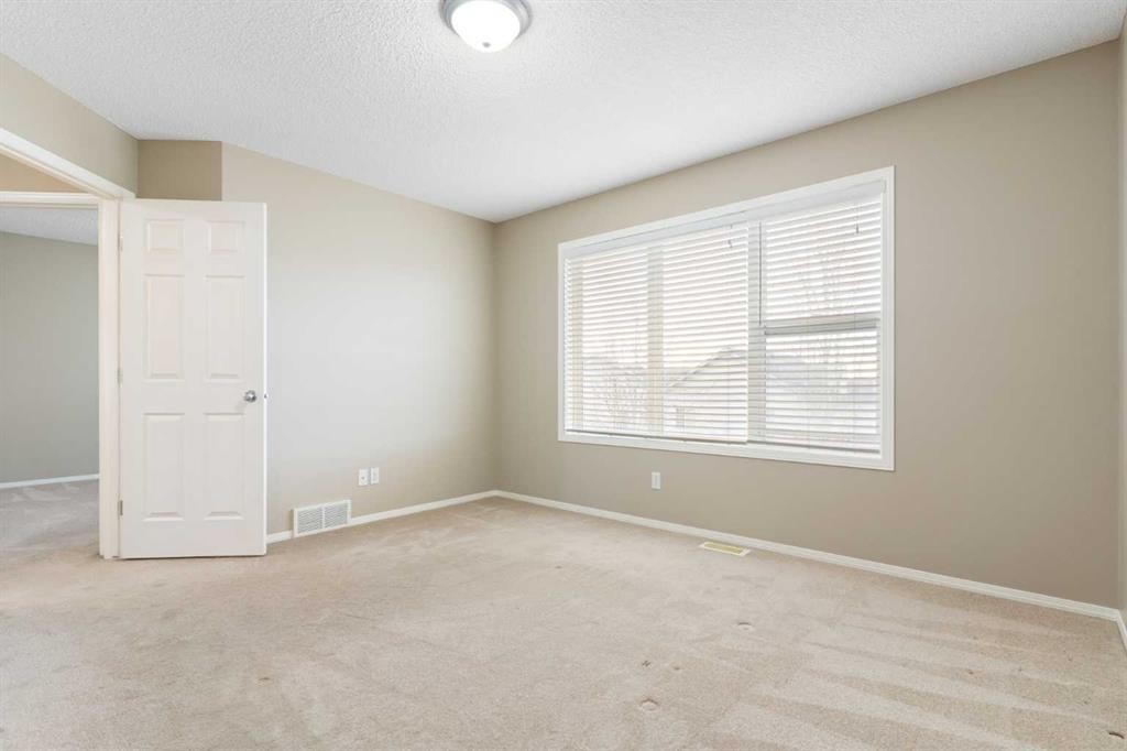 129 Evansbrooke Way Nw, Calgary, AB - Indoor Photo Showing Other Room
