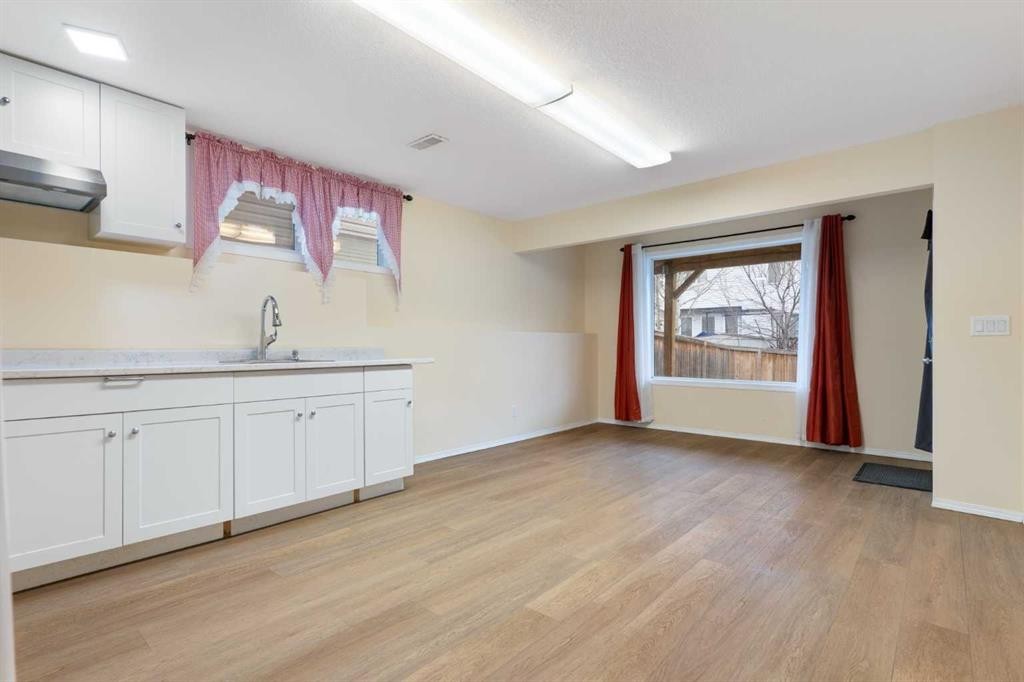 129 Evansbrooke Way Nw, Calgary, AB - Indoor Photo Showing Other Room