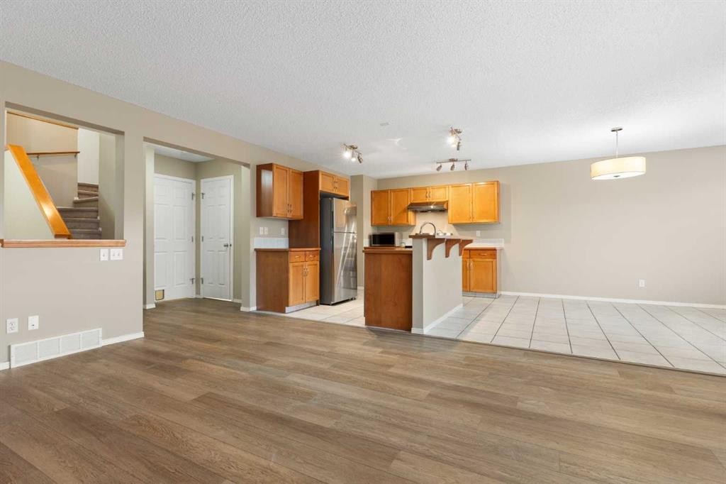 129 Evansbrooke Way Nw, Calgary, AB - Indoor Photo Showing Kitchen