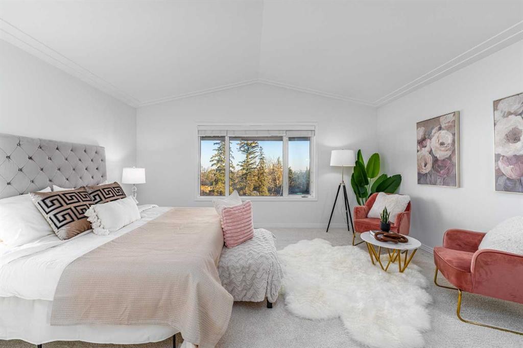 5503 Strathcona Hill Sw, Calgary, AB - Indoor Photo Showing Bedroom