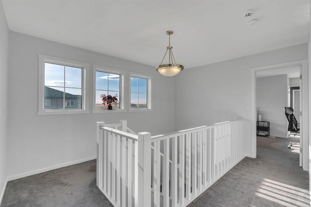 4 Southwinds Gate Sw, Airdrie, AB - Indoor Photo Showing Other Room