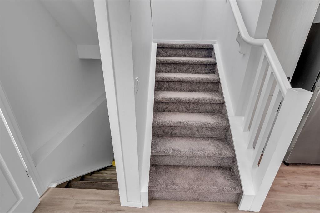 4 Southwinds Gate Sw, Airdrie, AB - Indoor Photo Showing Other Room