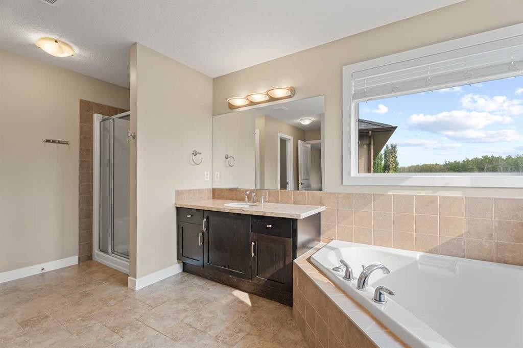 113 Aspen Stone Place Sw, Calgary, AB - Indoor Photo Showing Bathroom