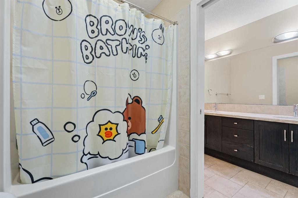 113 Aspen Stone Place Sw, Calgary, AB - Indoor Photo Showing Bathroom