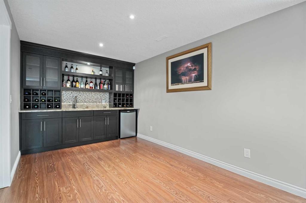 113 Aspen Stone Place Sw, Calgary, AB - Indoor