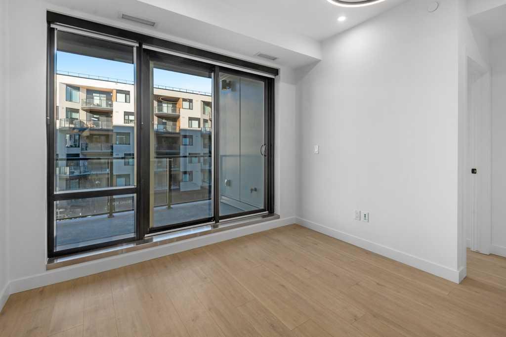 409-8375 Broadcast Avenue, Calgary, AB - Indoor Photo Showing Other Room