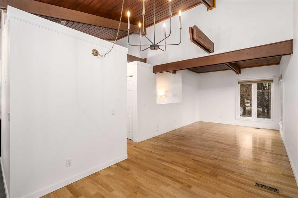 15 A Arlington Bay Se, Calgary, AB - Indoor Photo Showing Other Room