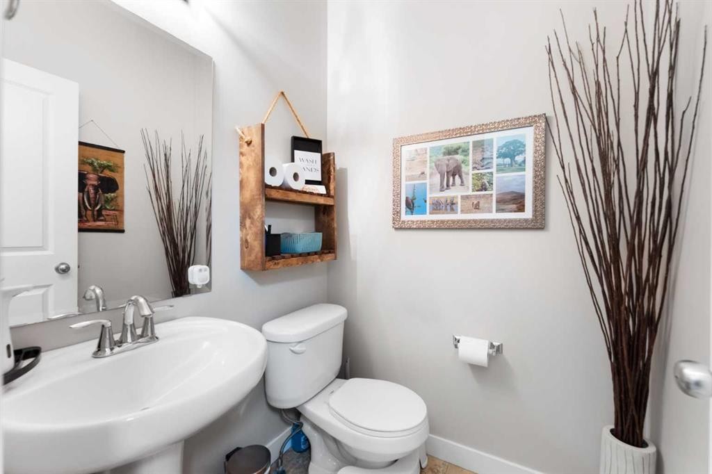 46 Autumn Circle Se, Calgary, AB - Indoor Photo Showing Bathroom