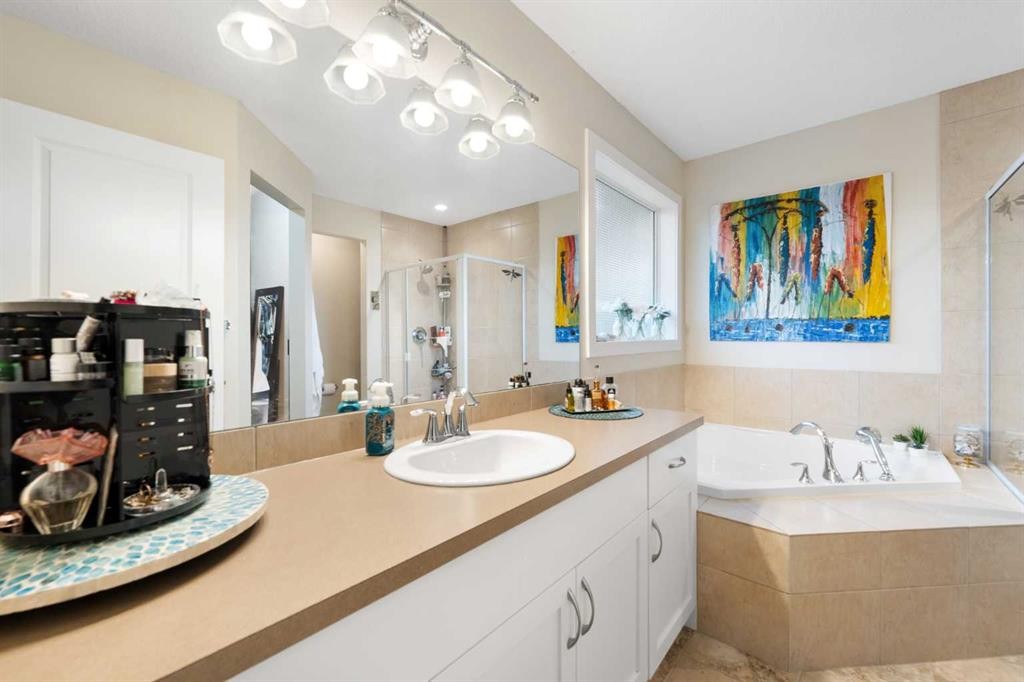 46 Autumn Circle Se, Calgary, AB - Indoor Photo Showing Bathroom