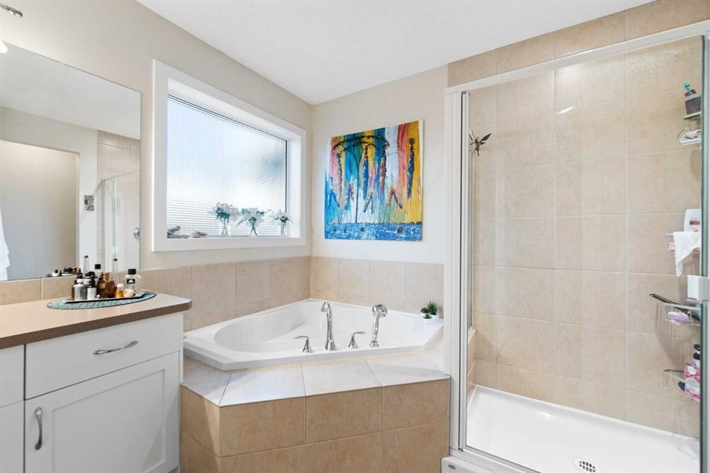 46 Autumn Circle Se, Calgary, AB - Indoor Photo Showing Bathroom