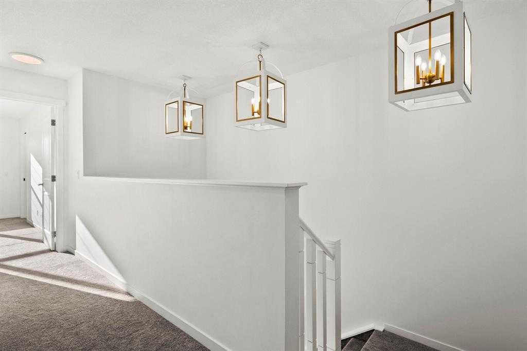 640 Masters Road Se, Calgary, AB - Indoor Photo Showing Other Room