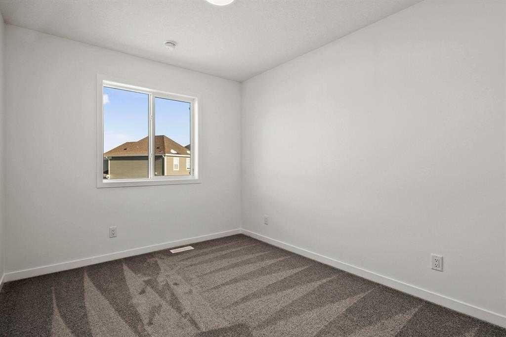 640 Masters Road Se, Calgary, AB - Indoor Photo Showing Other Room