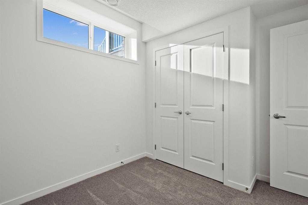 640 Masters Road Se, Calgary, AB - Indoor Photo Showing Other Room