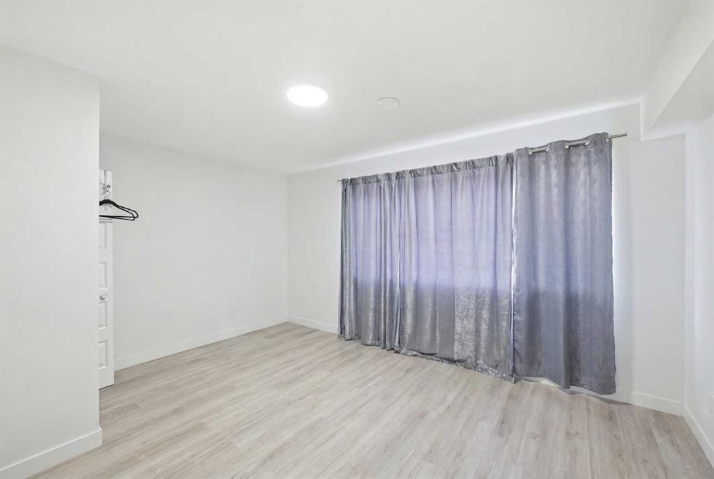 717 Windrow Manor Sw, Airdrie, AB - Indoor Photo Showing Other Room