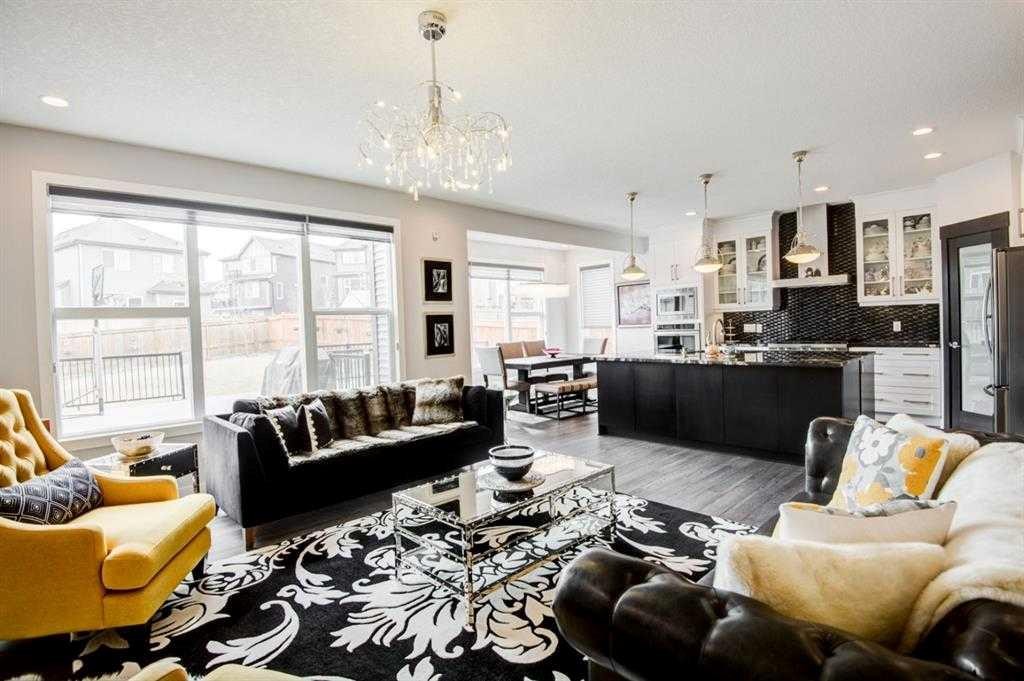 53 Sherwood Square Nw, Calgary, AB - Indoor Photo Showing Living Room