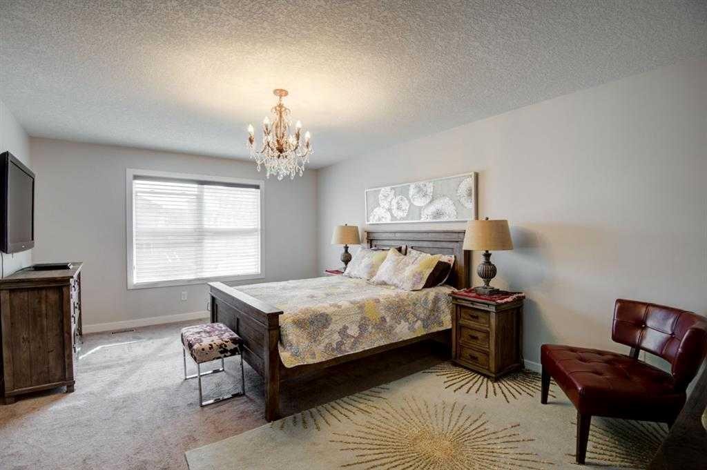 53 Sherwood Square Nw, Calgary, AB - Indoor Photo Showing Bedroom