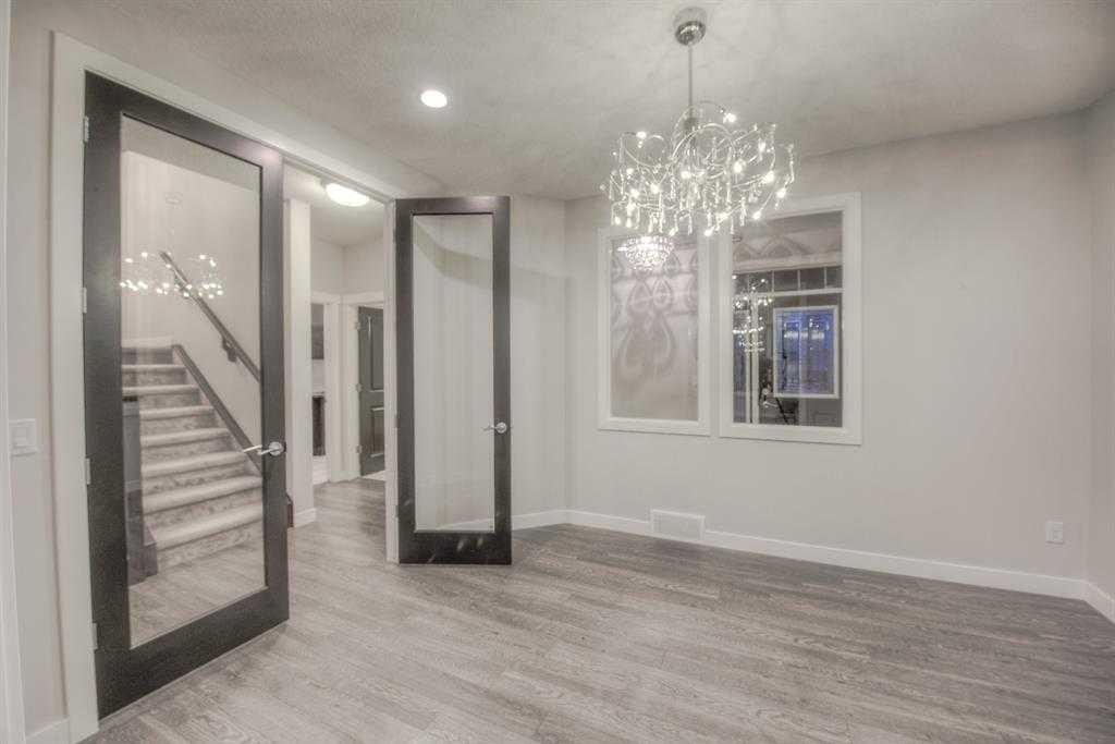 53 Sherwood Square Nw, Calgary, AB - Indoor Photo Showing Other Room