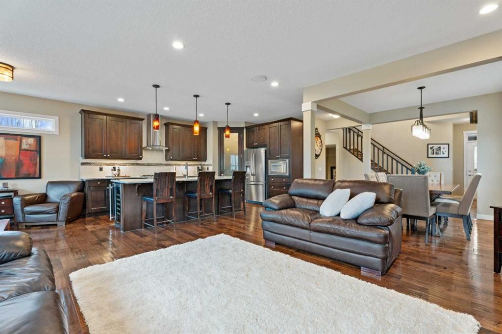 199 Cranarch Landing Se, Calgary, AB - Indoor Photo Showing Living Room