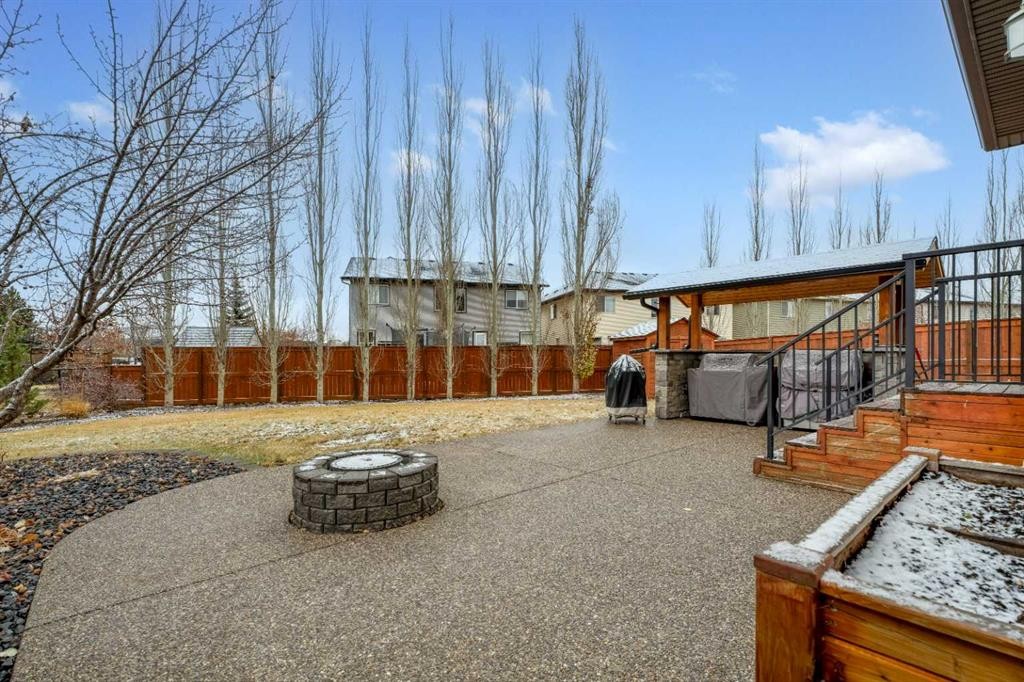199 Cranarch Landing Se, Calgary, AB - Outdoor