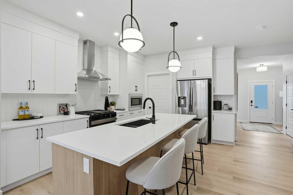 76 Buffaloberry Manor Se, Calgary, AB