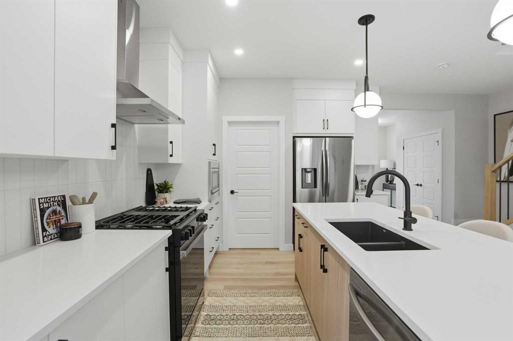 76 Buffaloberry Manor Se, Calgary, AB