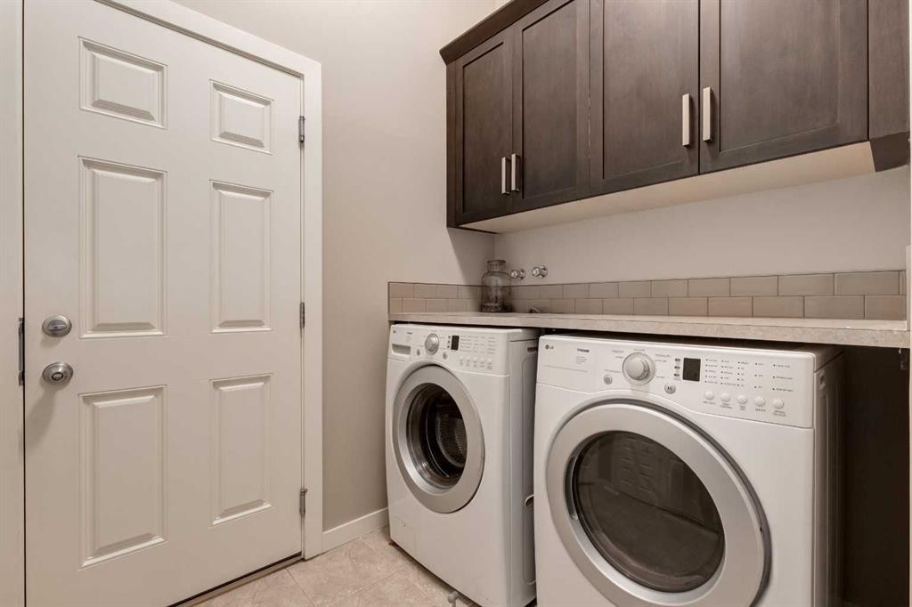 643 Evanston Drive Nw, Calgary, AB - Indoor Photo Showing Laundry Room