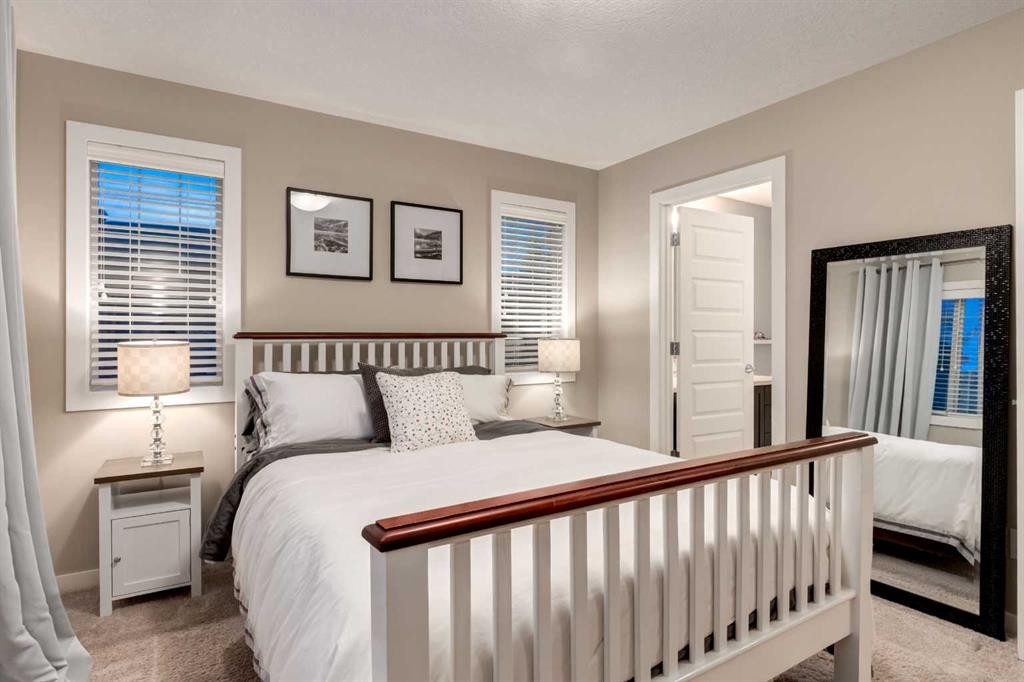 643 Evanston Drive Nw, Calgary, AB - Indoor Photo Showing Bedroom