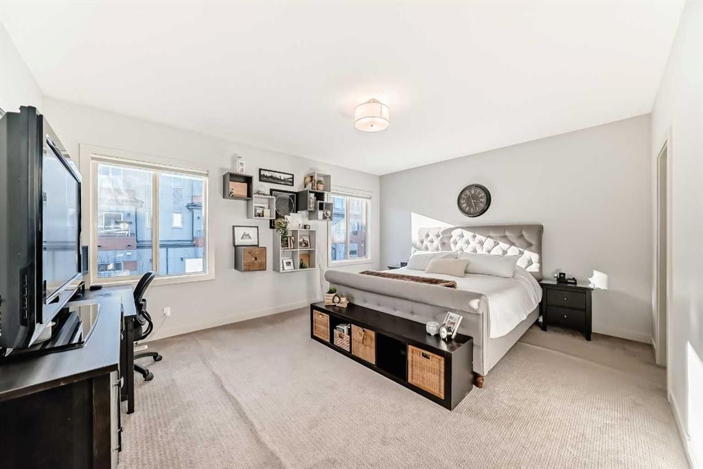 743 Shawnee Drive Sw, Calgary, AB - Indoor Photo Showing Bedroom