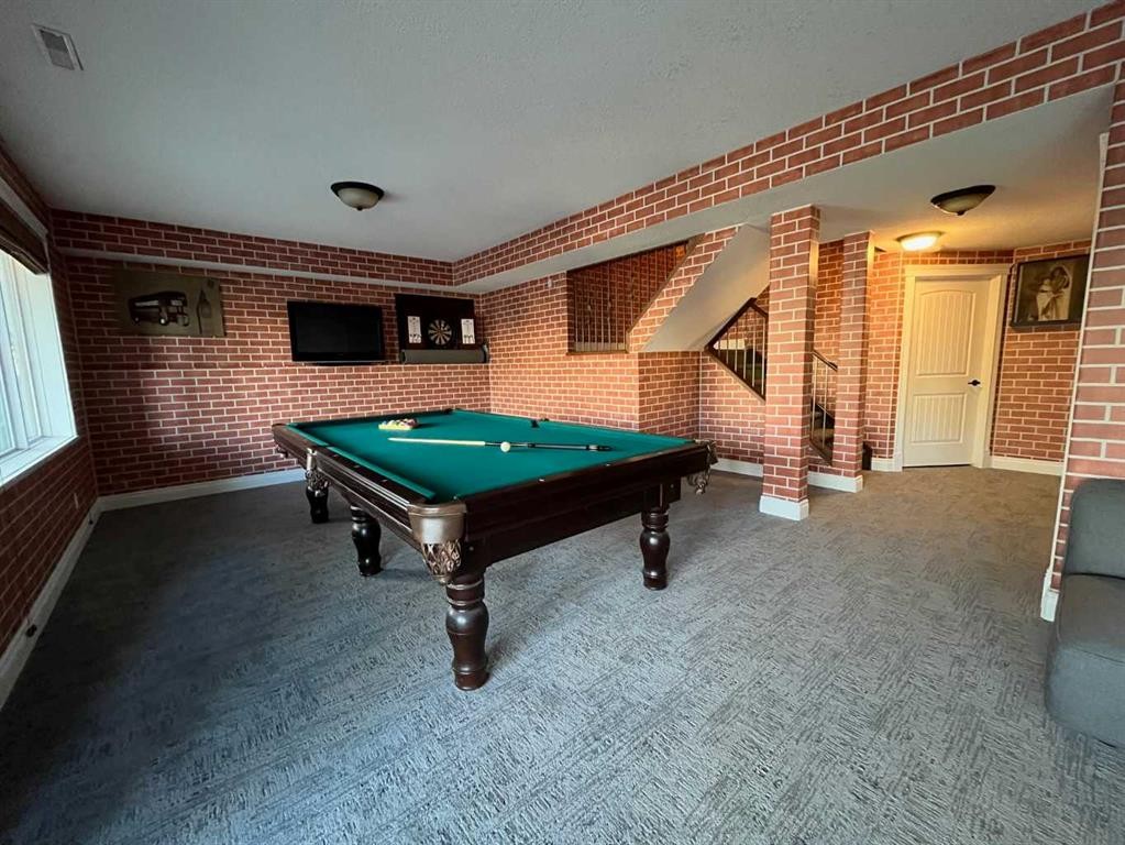 75 Royal Abbey Rise Nw, Calgary, AB - Indoor Photo Showing Other Room