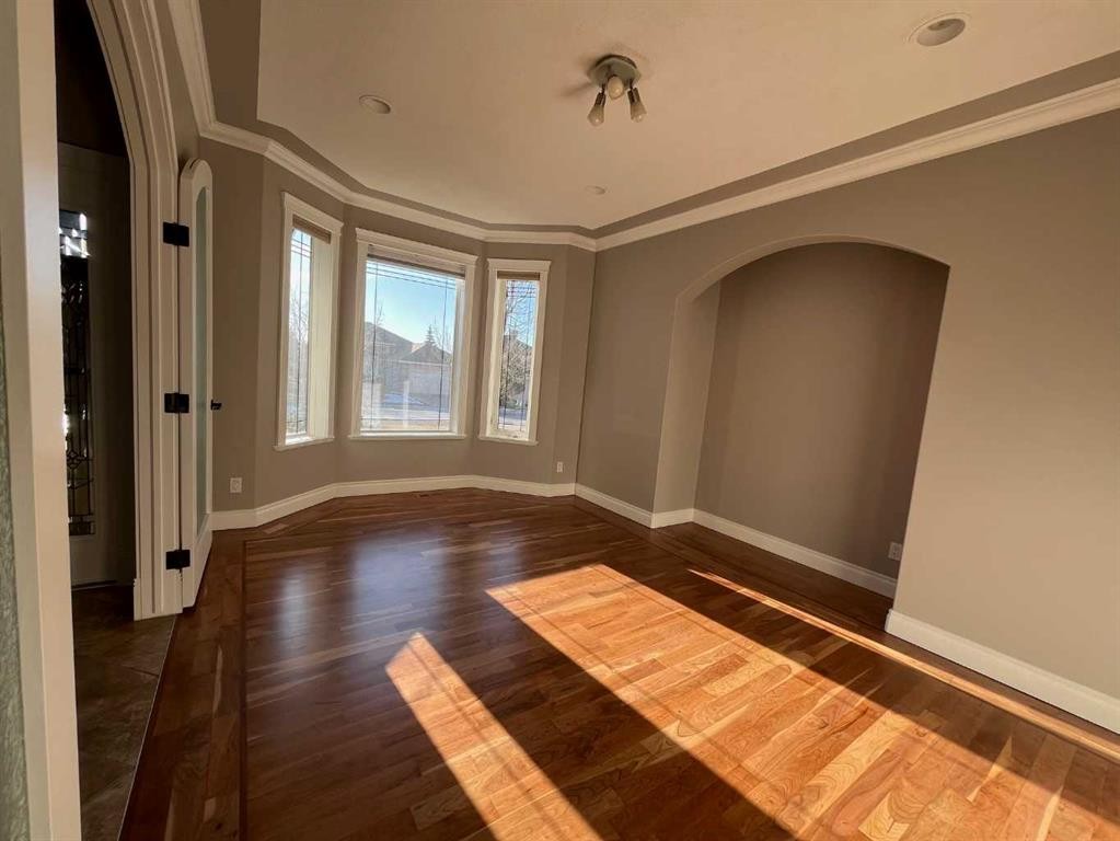 75 Royal Abbey Rise Nw, Calgary, AB - Indoor Photo Showing Other Room