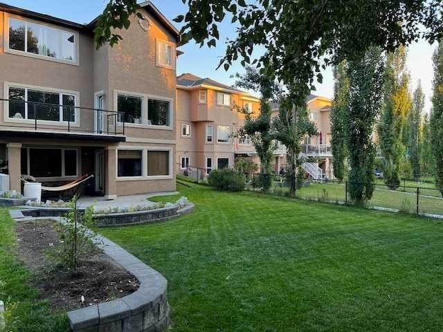 75 Royal Abbey Rise Nw, Calgary, AB - Outdoor