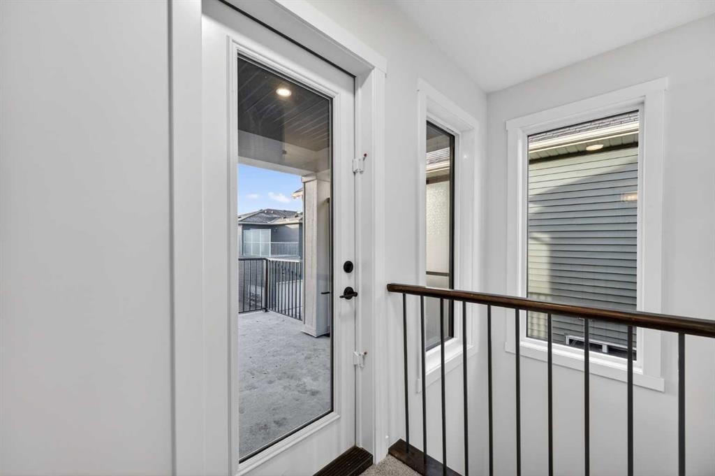 1051 Bayview Crescent, Airdrie, AB - Indoor Photo Showing Other Room